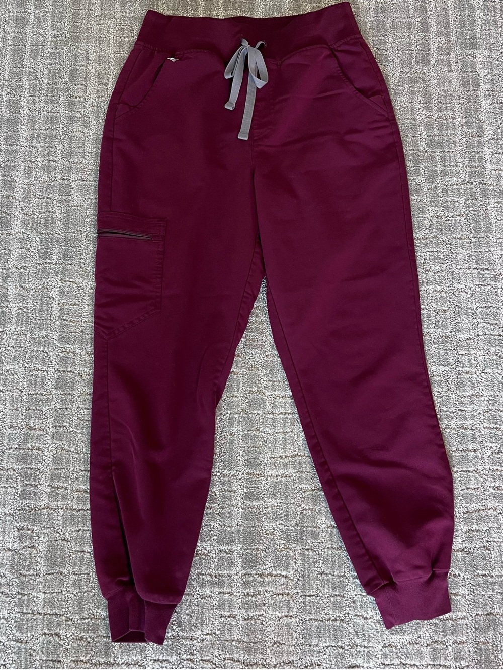 FIGS Zamora Jogger Scrub Pants Burgundy